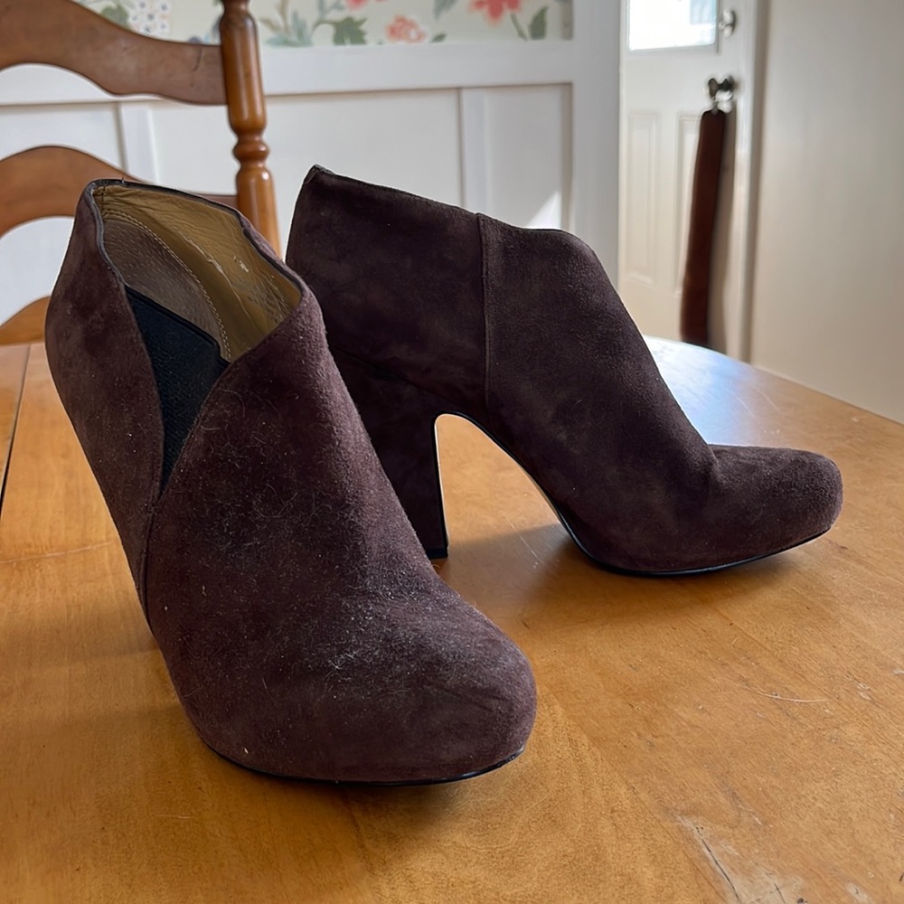 🟤Brown Nine West Suede Booties